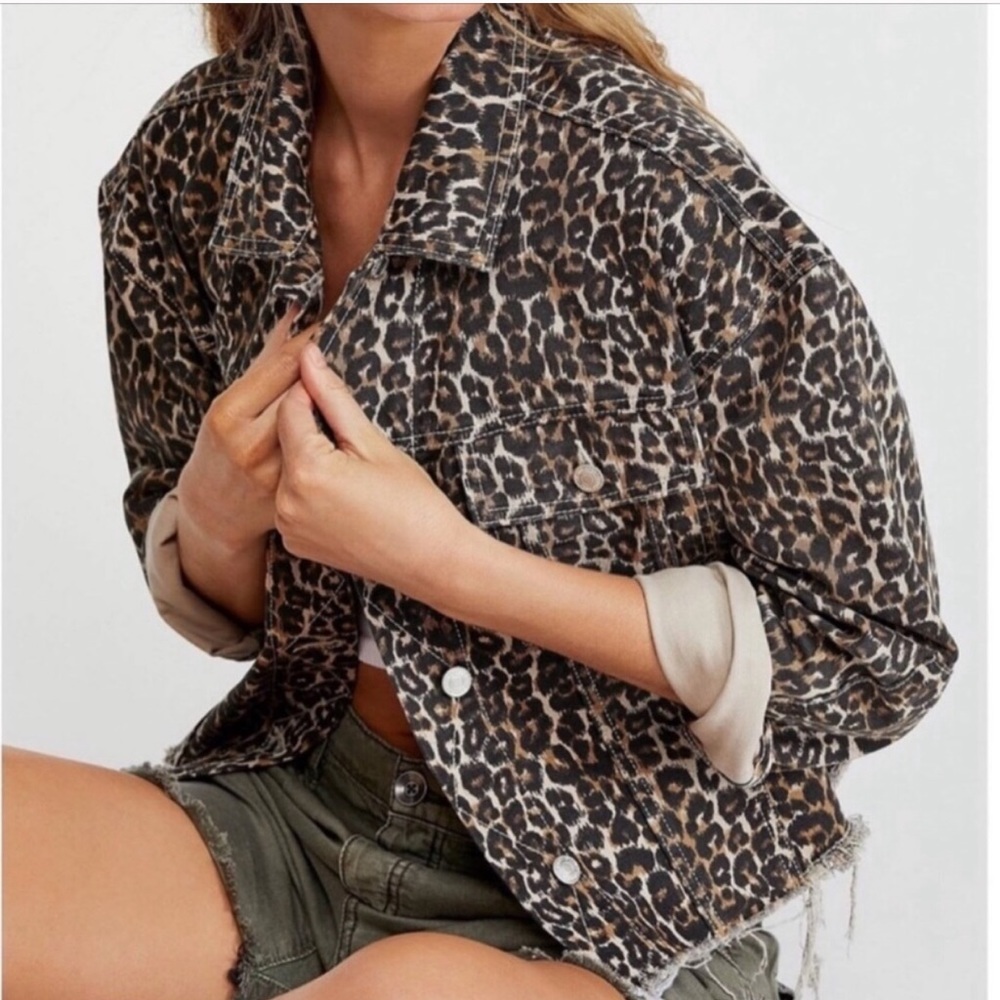 Free People Cheetah Print Cropped Denim Jacket XS